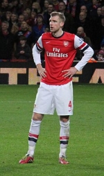 Mertesacker ylpeä Arsenal puolustuksesta