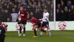 VIDEO: Tottenhamin nuorta tähteä uhkaa loppukauden pelikielto!